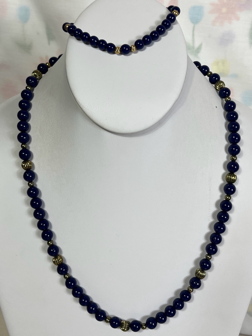 Avon necklace & Bracelet